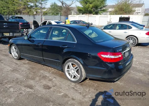 2013 Mercedes-Benz E 350 4Matic из США, поврежденный, VIN WDDHF8JB0DA714362